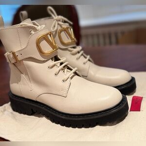 Authentic Valentino Garavani Vlogo Leather Ankle Boots